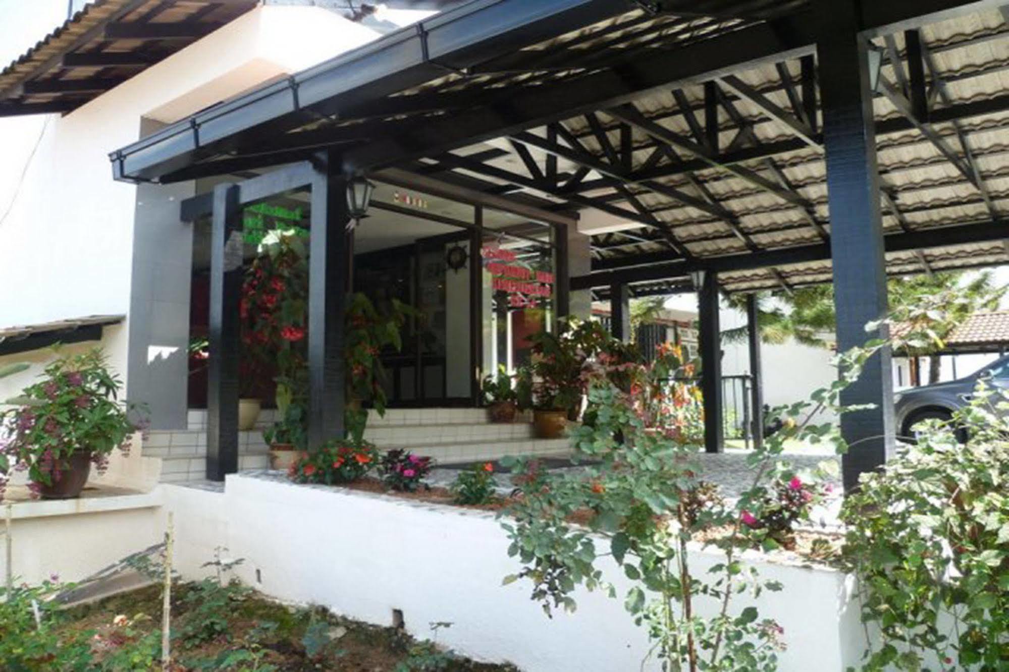 ברינצ'אנג Country Lodge Resort מראה חיצוני תמונה