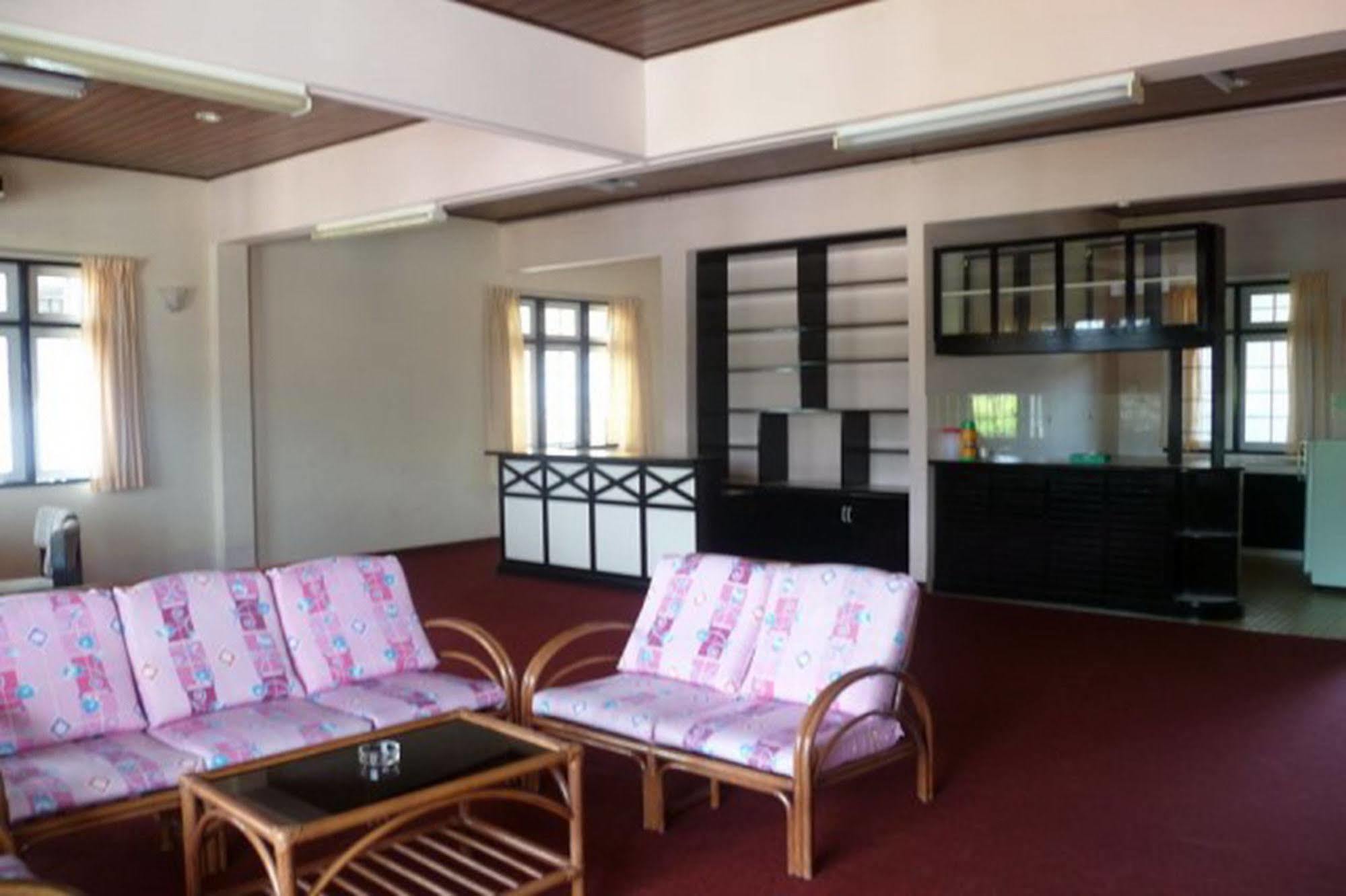 ברינצ'אנג Country Lodge Resort מראה חיצוני תמונה