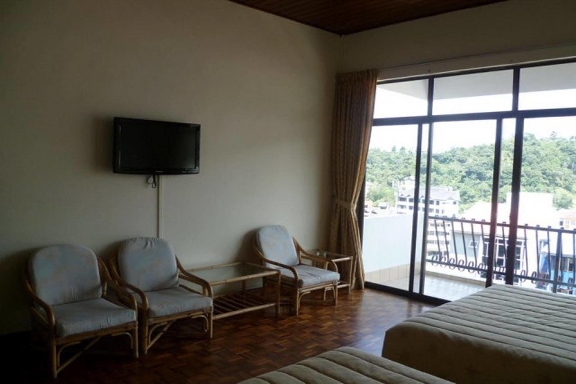 ברינצ'אנג Country Lodge Resort מראה חיצוני תמונה